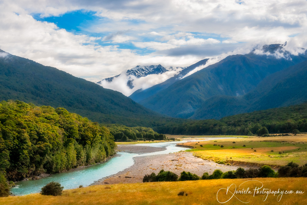 Picturesque view at Cameron Flat on Haast Highway